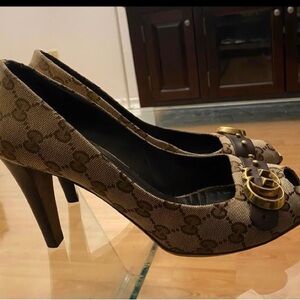 Gucci open toe pumps